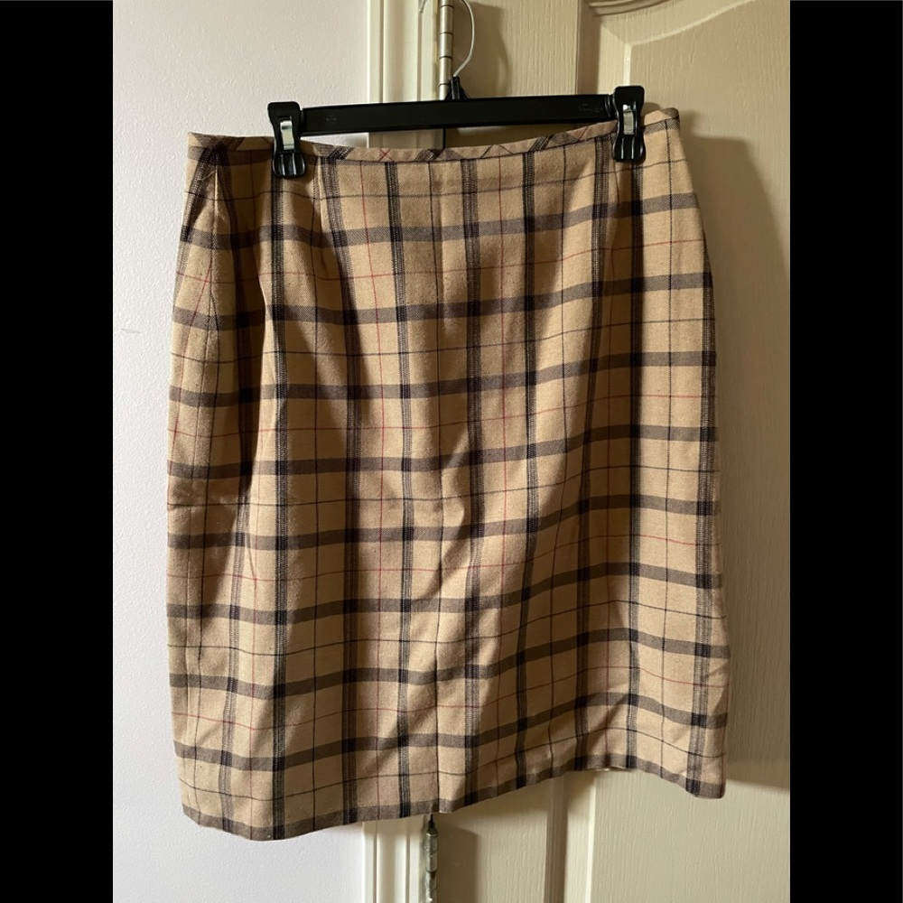 Casual Corner skirt tan plaid size 12
